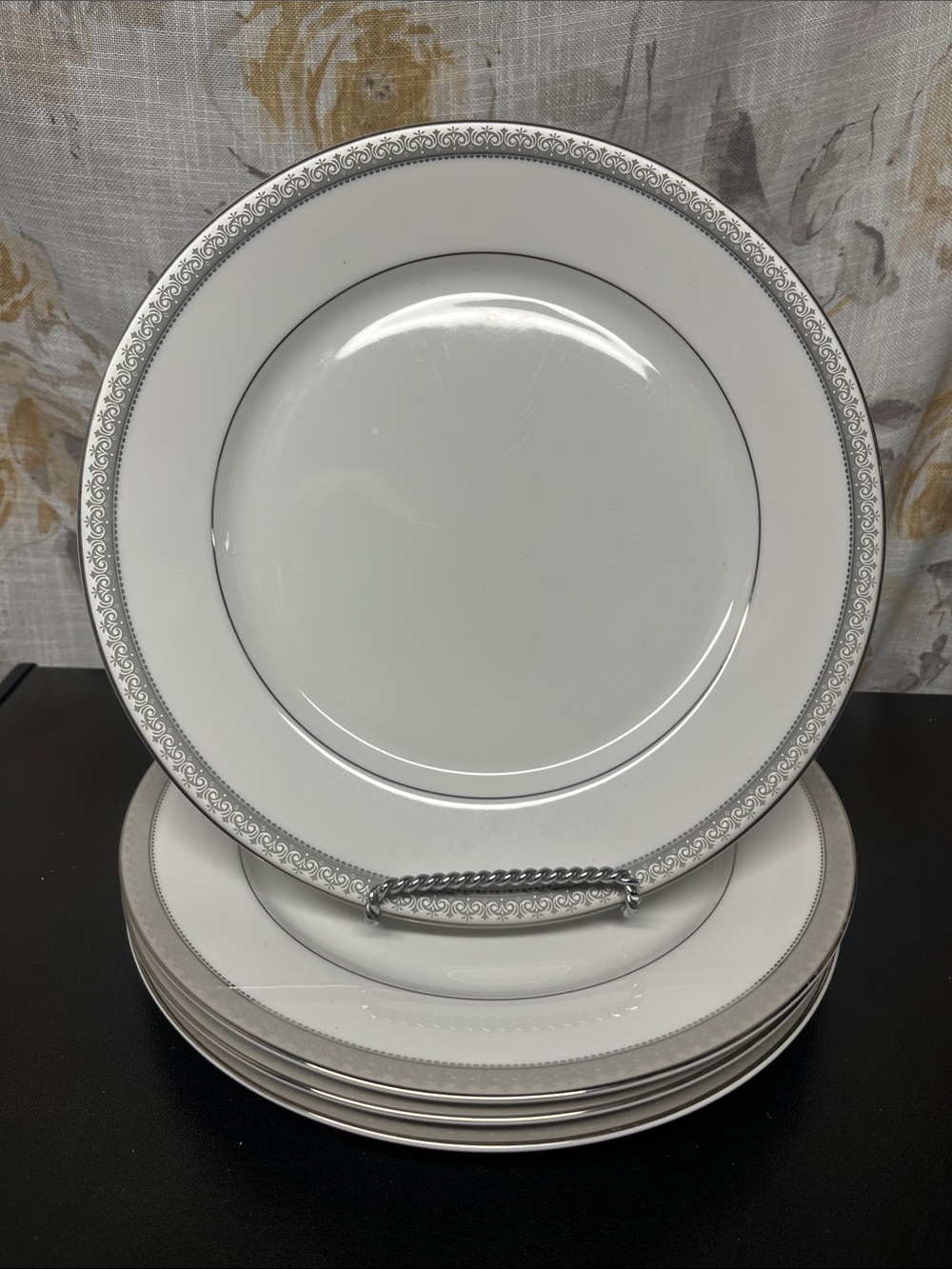 4 Mikasa White Platinum Crown Dinner Plate with Silver Scroll Rim